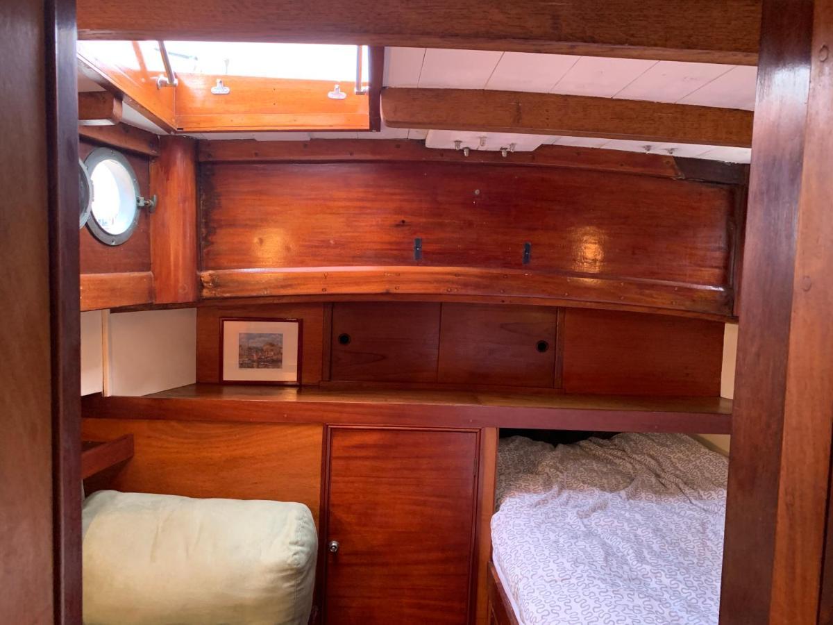 Port Deauville Yacht Vintage Экстерьер фото